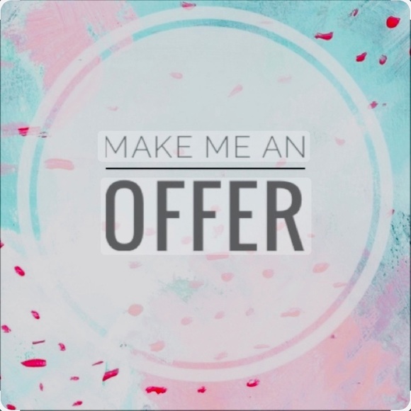 Meet your Posher, Sierra - Picture 1 of 2